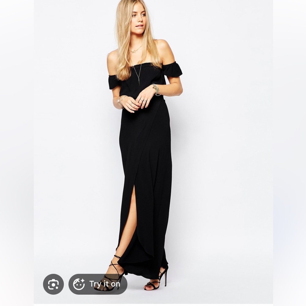 Flynn skye bella black off shoulder maxi dress SZ XS slit